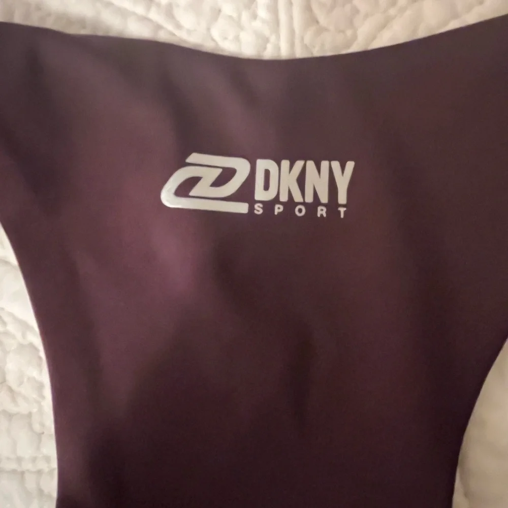 NWOT DKNY Sport Women's Dark Brown Sports Bra, size XL